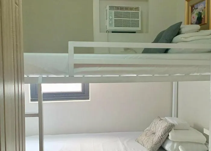 Relaxing 2br With Free Parking - Bay & Views * Manila